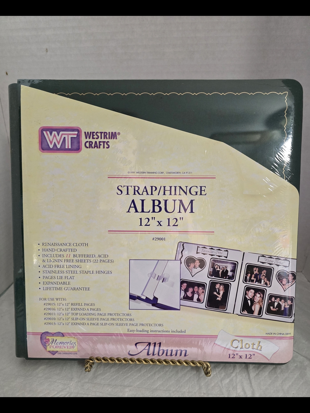 Vtg Westrim Crafts Green Cloth Strap/Hinge Scrapbook Album Memories Forever NEW.